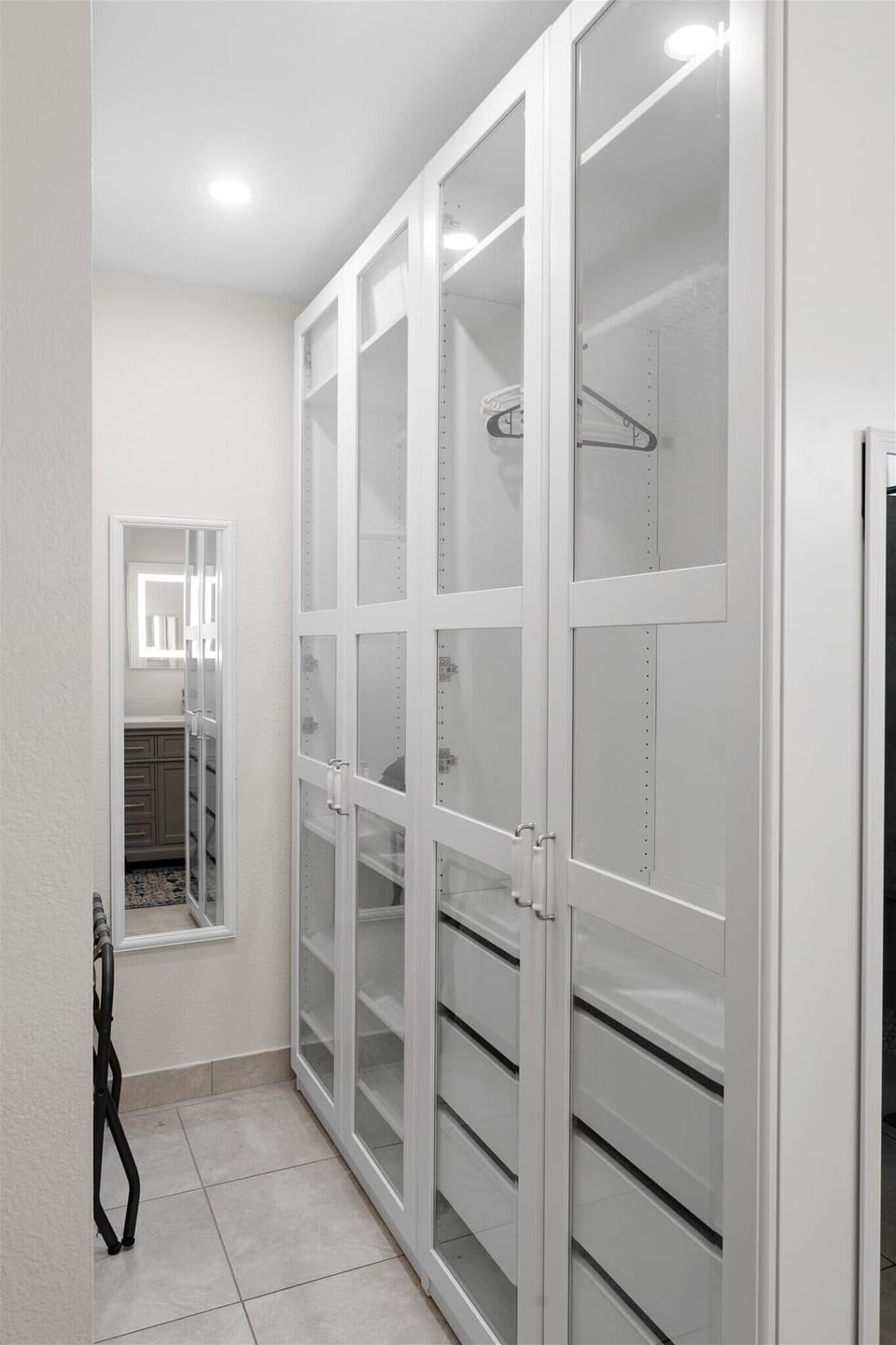 And yes! A spacious closet for all your essentials.