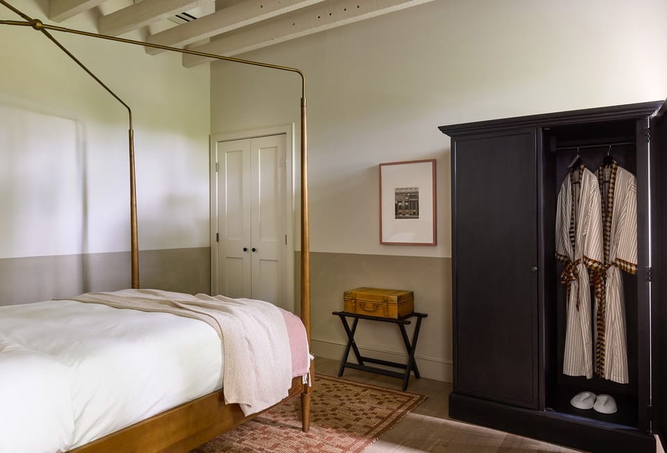 Unit with Queen size bed