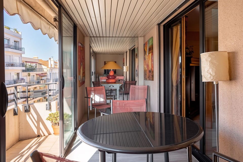 Balcony / Terrace / Patio