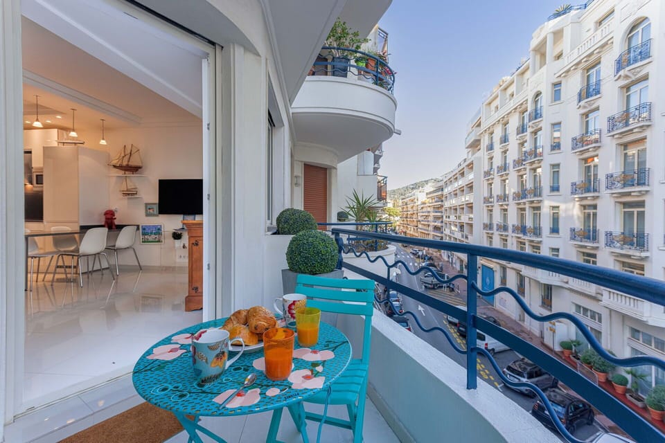 Balcony / Terrace / Patio