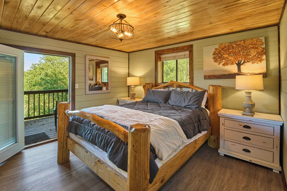 Rustic Retreat: Enjoy serene mountain views from this beautifully adorned room with natural charm!
