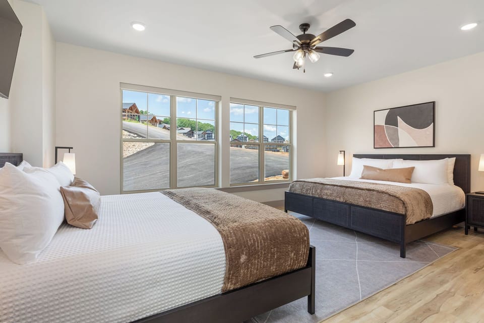 Main level double King bedroom #4