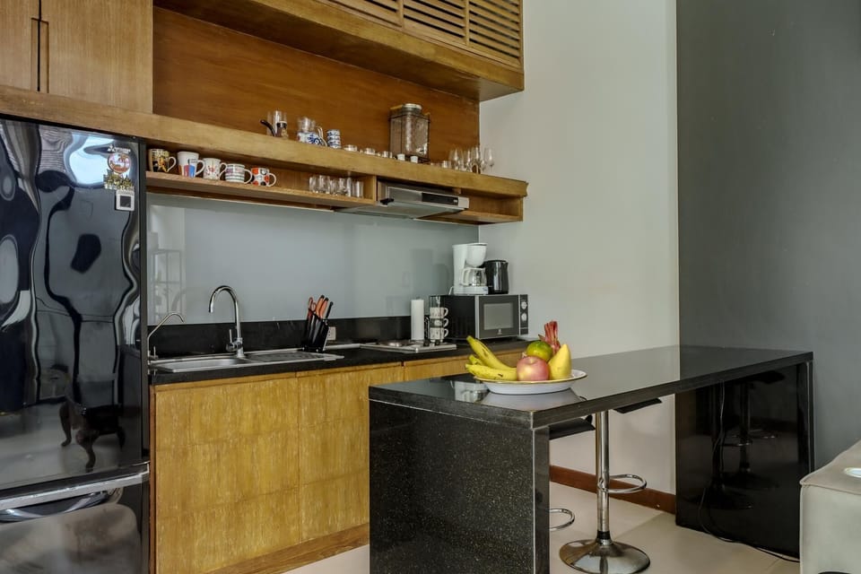 Kitchen, Fridge