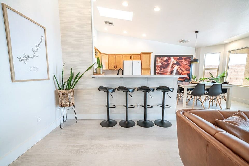 Extra seating at bar in kitchen