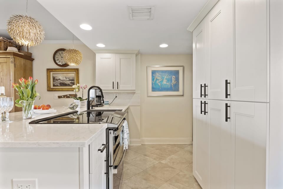 Entrance to the kitchen