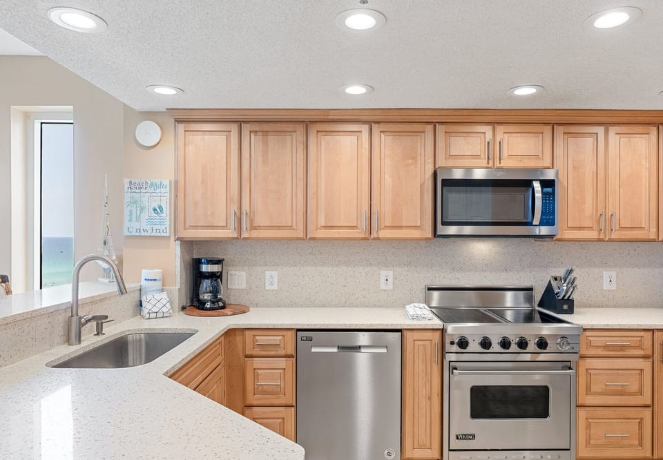 Fully Equipped Kitchen with Stainless Steel Appliances