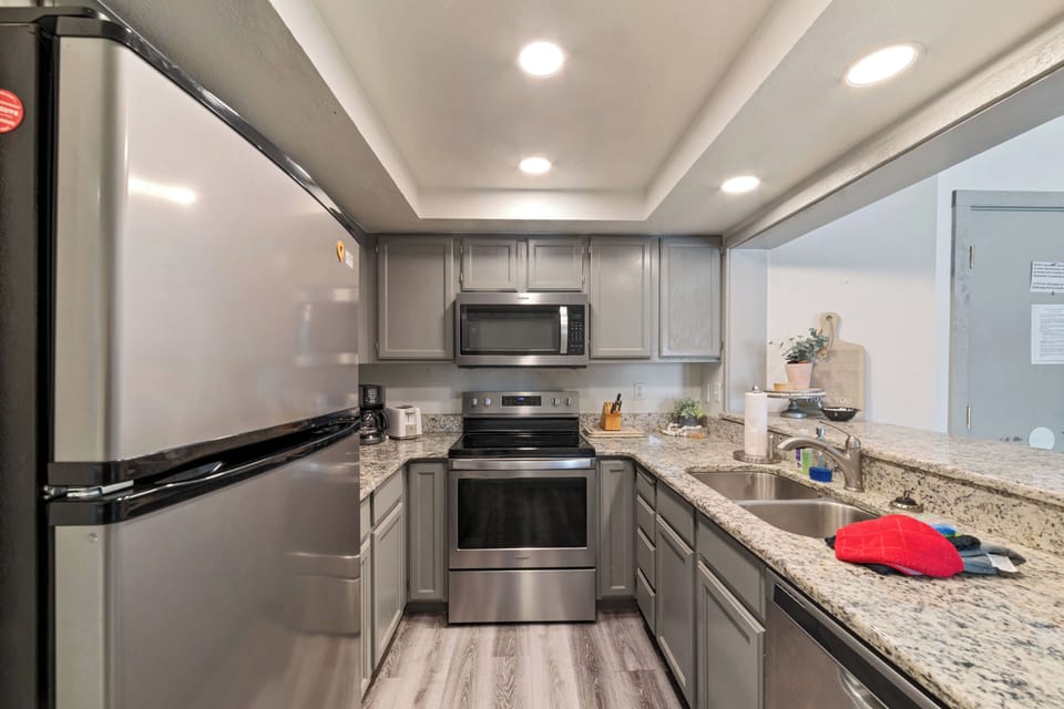 Fully loaded kitchen