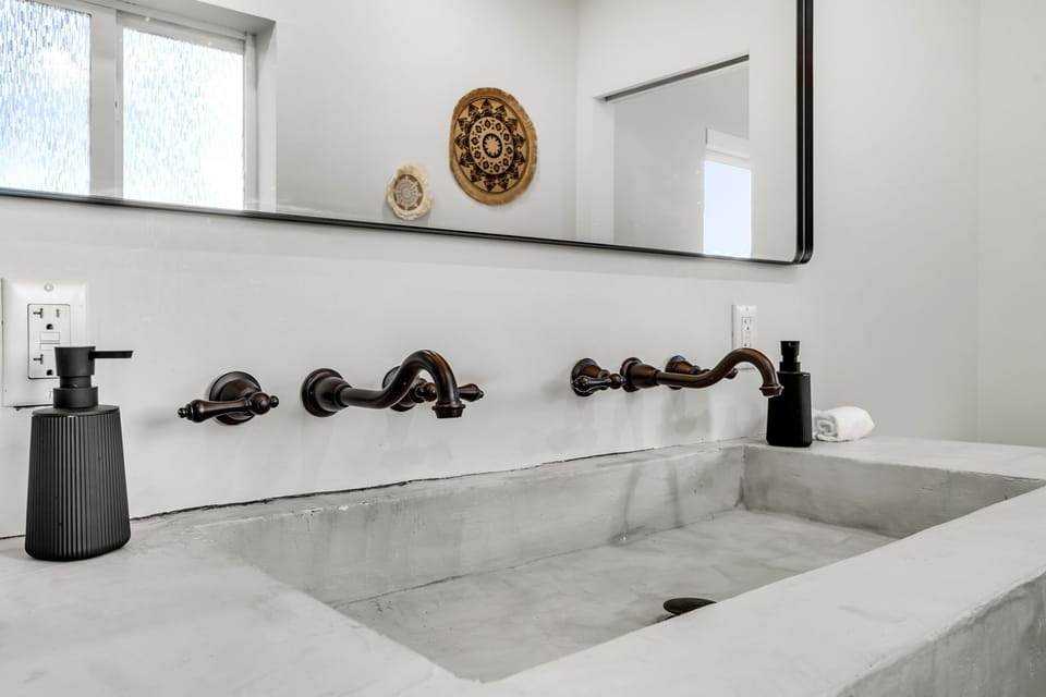 26-web-or-mls-535NBiscayneRiver-58