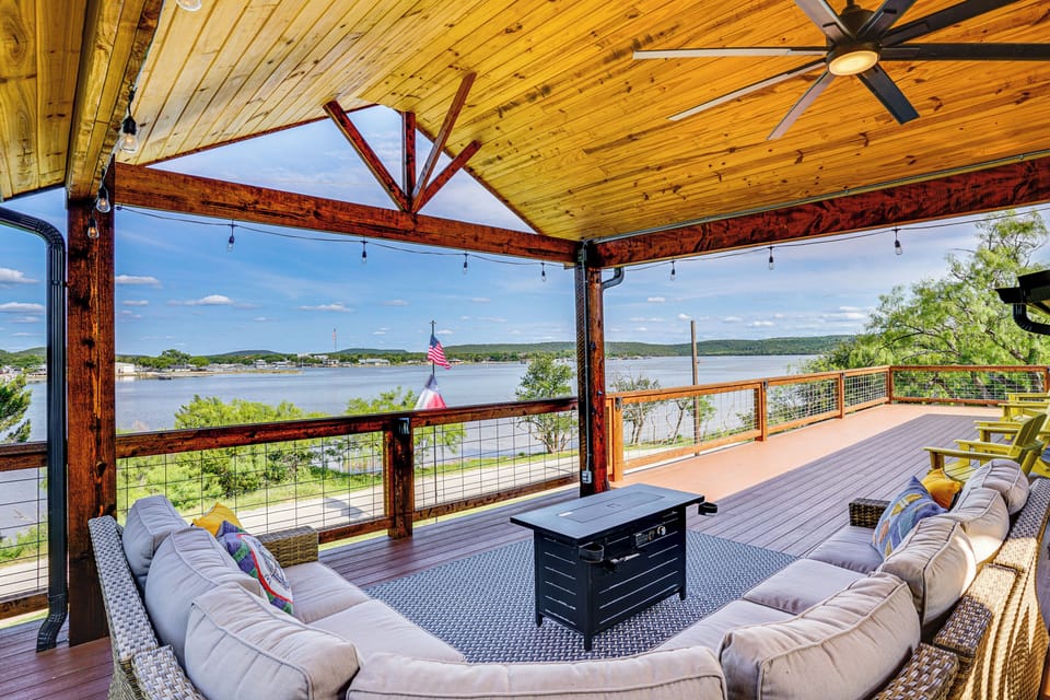 Graham Vacation Rental | 3BR | 1BA | 1,050 Sq Ft | 4 Steps to Enter