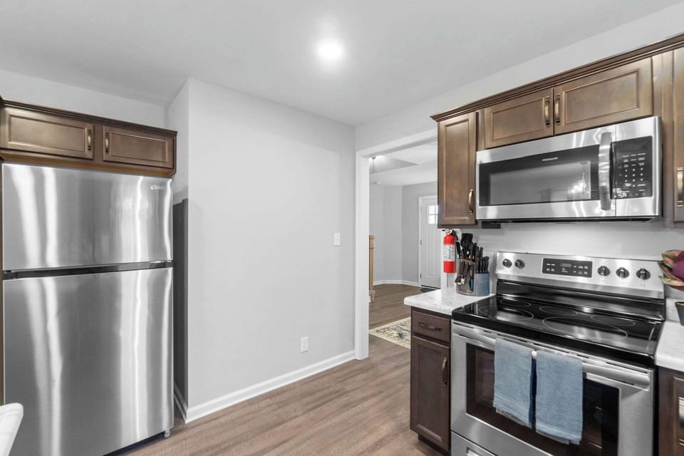 Full kitchen 