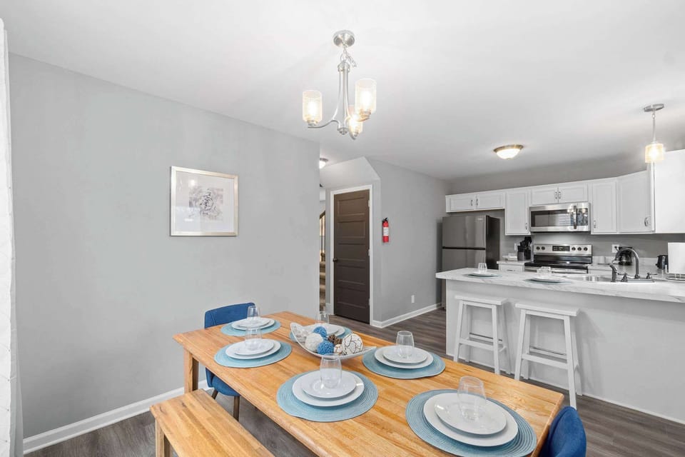 Dining room table 