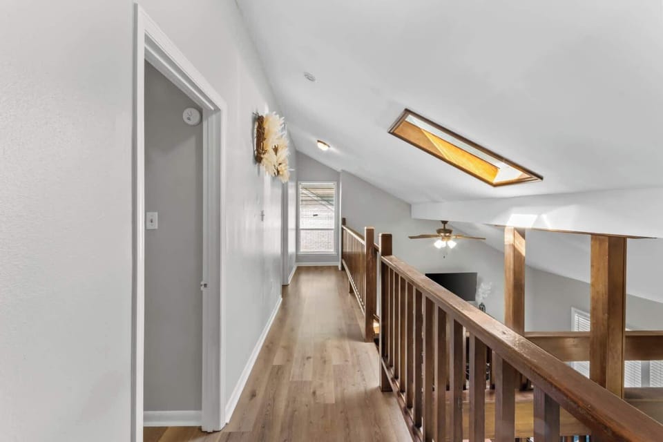 2nd floor hallway 