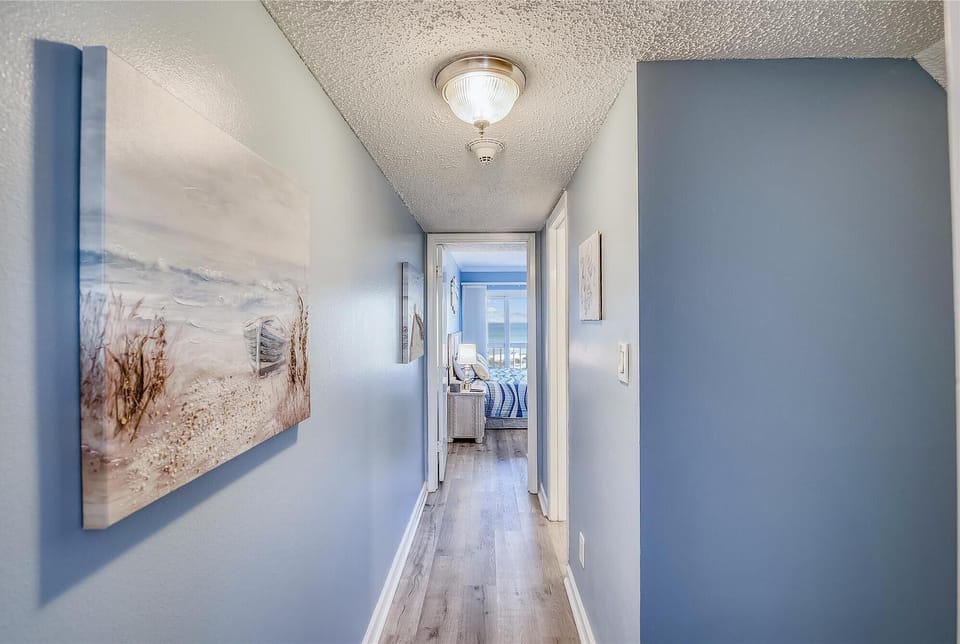 Hallway between bedrooms