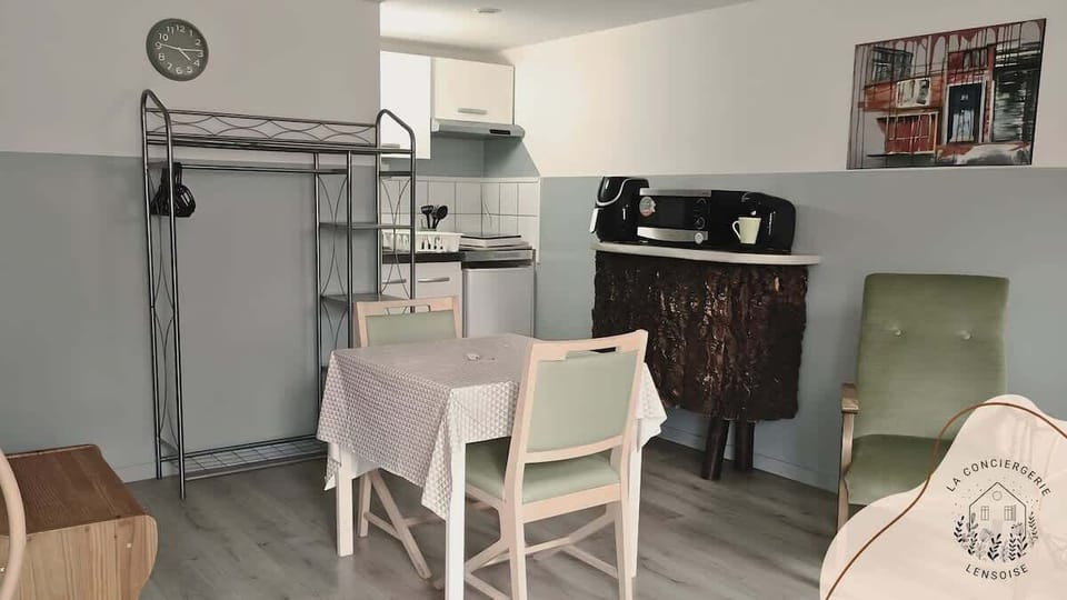 PENDERIE 
CUISINE OUVERTE