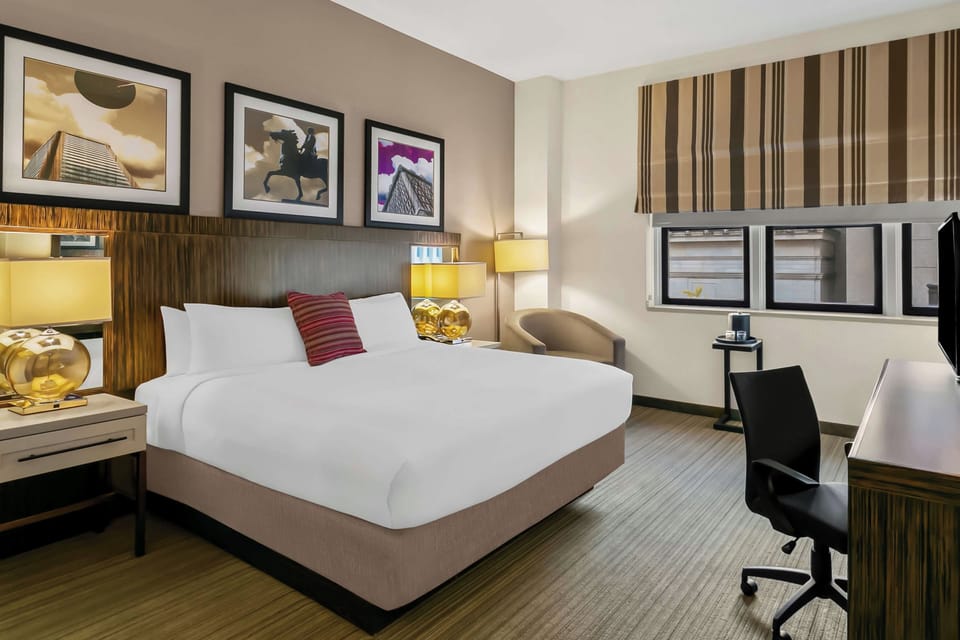Unwind in crisp linens with a bright, calming city vibe.