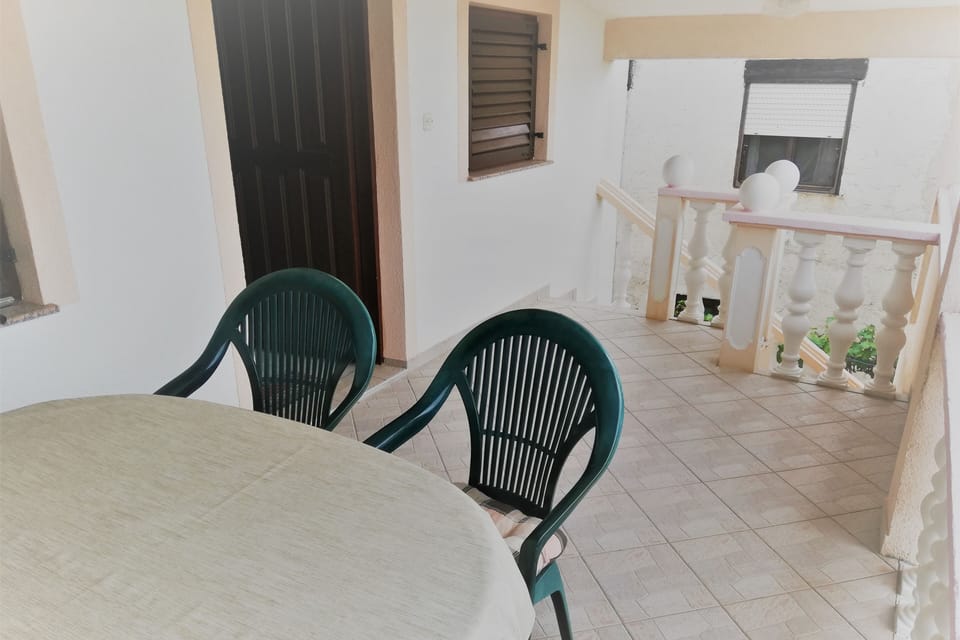 Terrace 2