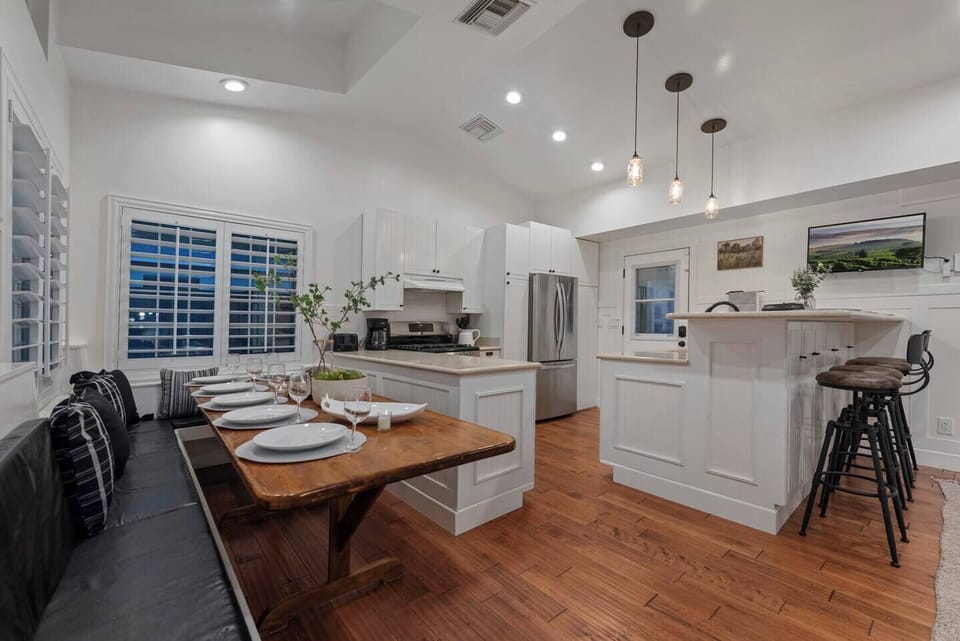 Large Open kitchen
