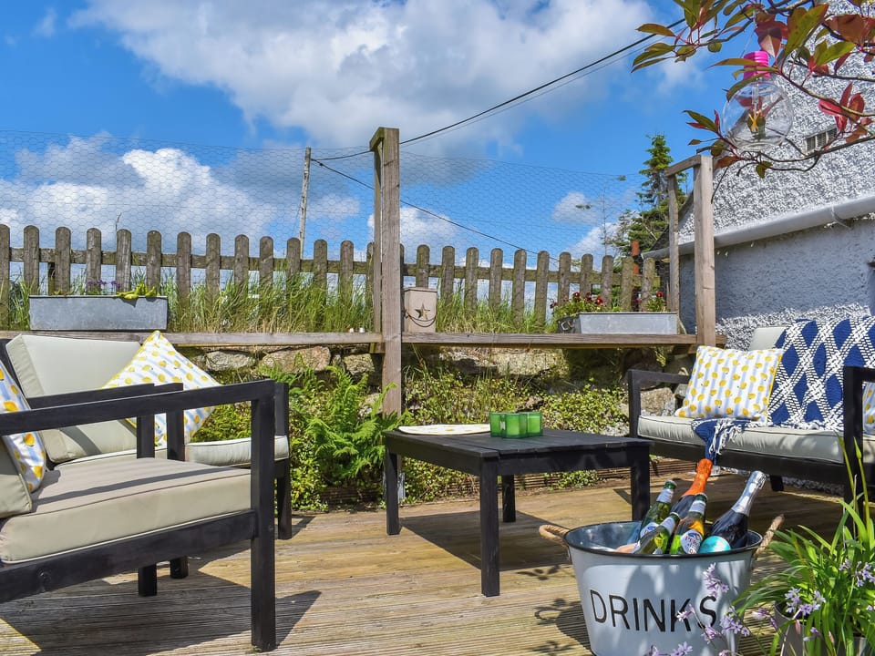 Sitting-out-area | Rivendell Cottage, Liskeard