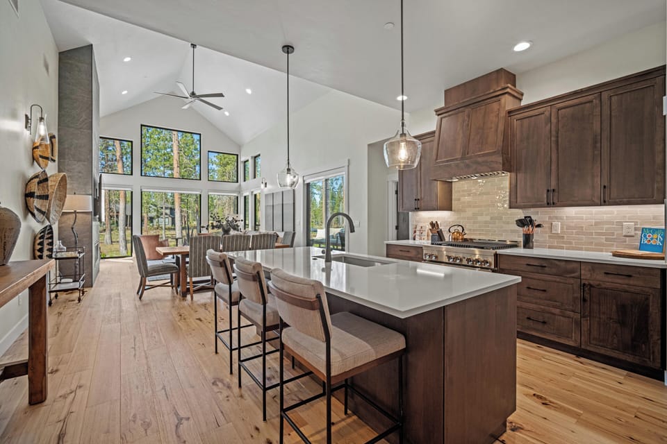 18105 Forestbrook-08