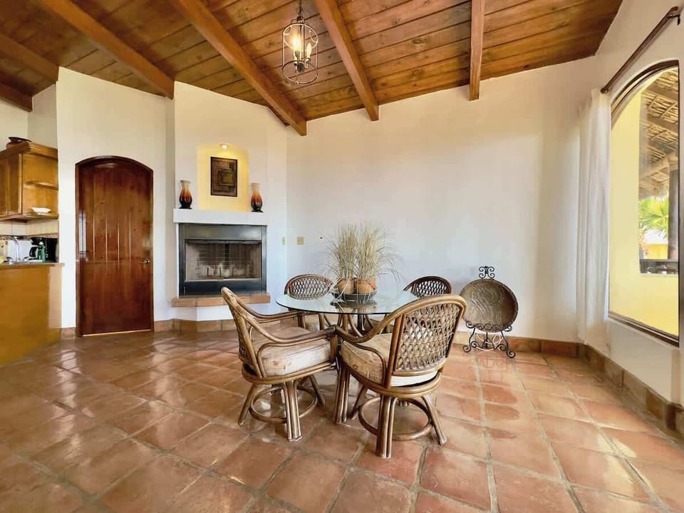 Dining room table