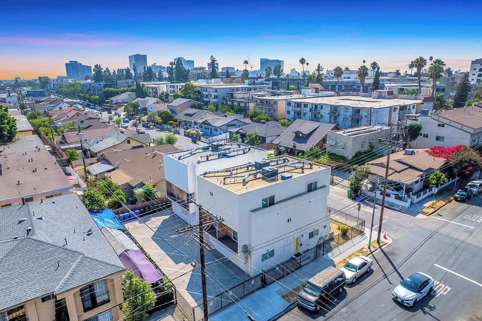 Aerial perspective highlighting the property location.