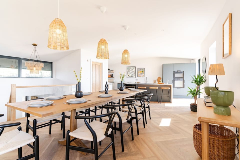 Dining space at The Beacon, The Lookout, Widemouth Bay, Cornwall, self catering with Beach Retreats.
