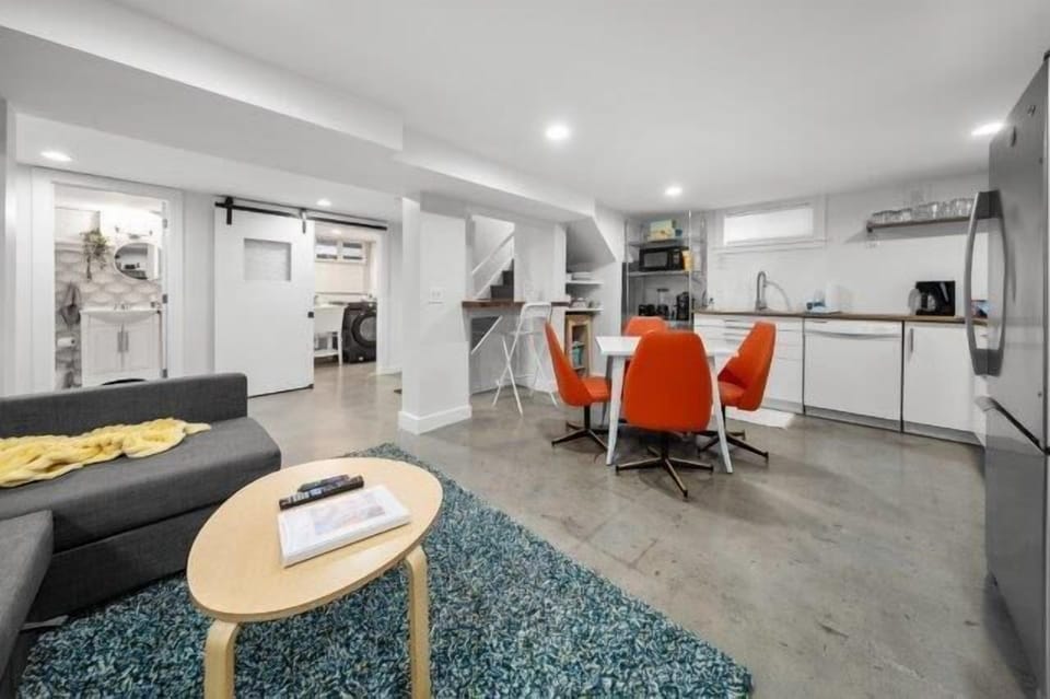 #StayInMyDistrict #EntireHome #BookDirect
