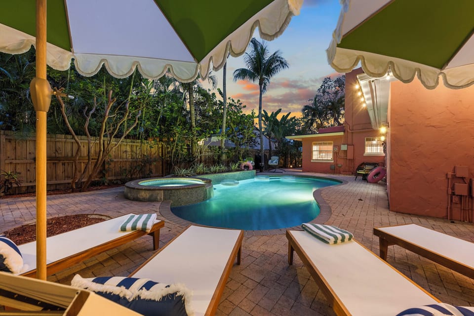 Relax and unwind in this luxurious pool area, perfect for soaking up the sun or enjoying a peaceful evening swim. The comfortable loungers and serene setting create a perfect retreat. Dive in and make some splashy memories!☀️🩱