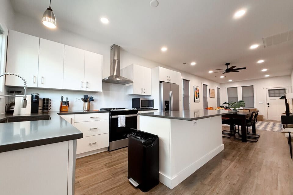 Fully Stocked, Renovated Kitchen!