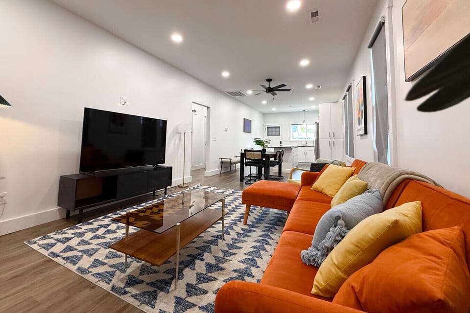 Family Room with 65` 4K Smart TV