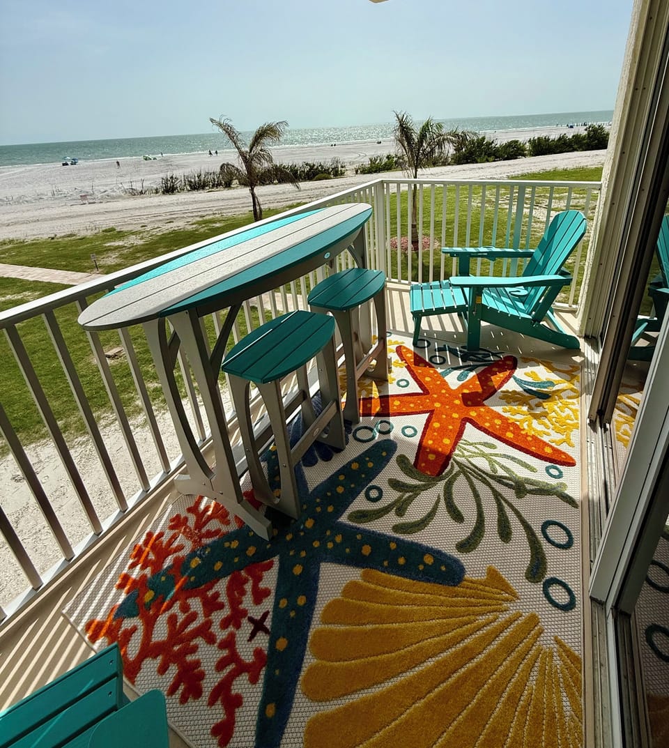 The balcony vibe!