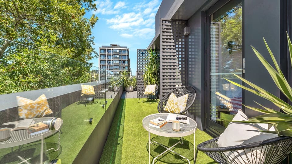 Richmond Retreat | Outdoor seating | Balcony