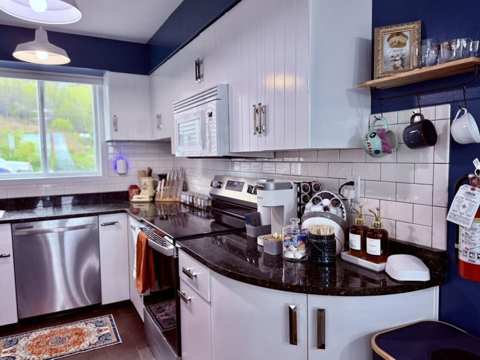 Make a meal, prep for the grill, open up the take-out. A kitchen for everyone.