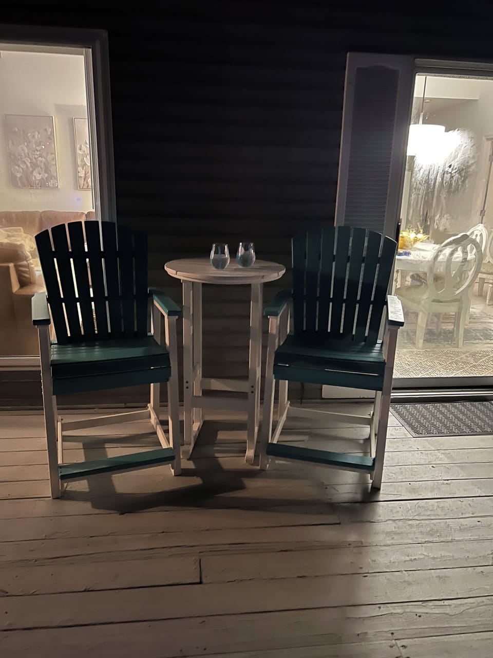 Deck seating facing the lake