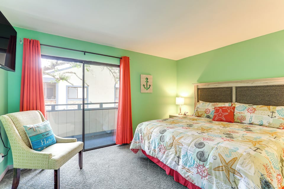 Bedroom 1 | King Bed | 2nd Floor