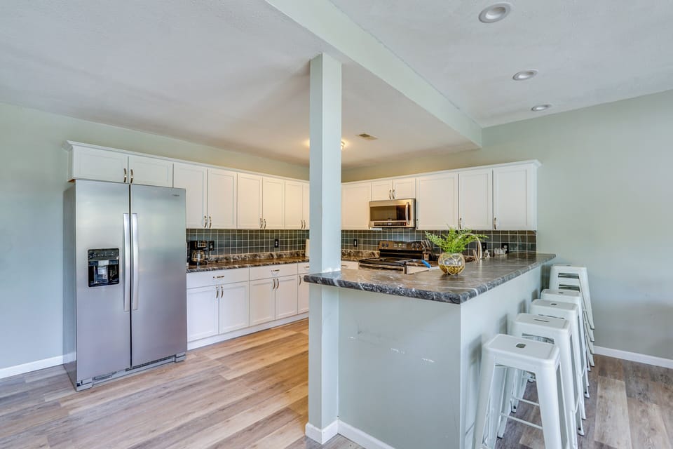 Kitchen | Lower Level | Keurig & Drip Coffee Makers | Cooking Basics