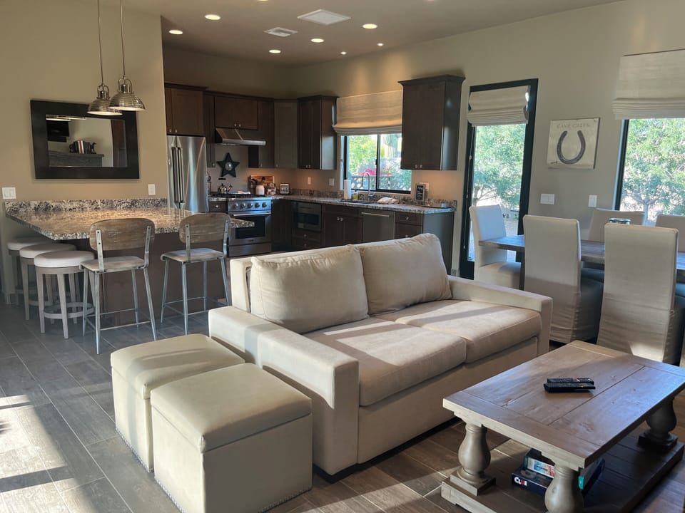 Guest House Living Room & Kitchen w/Island Seating for 5 & Dining Seating for  6