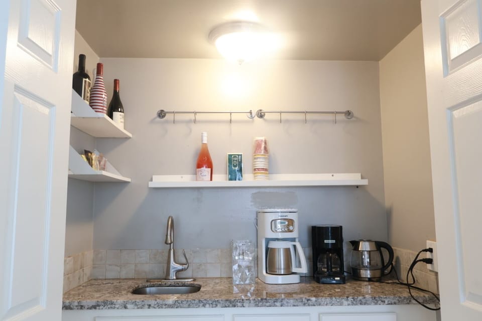 Mini bar