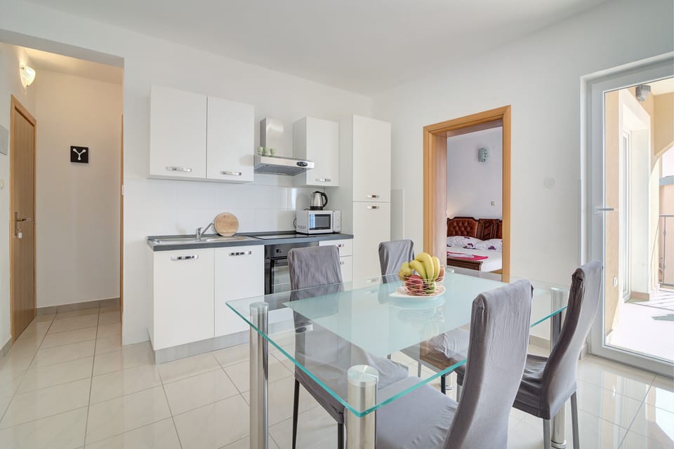 Kitchen and dining area