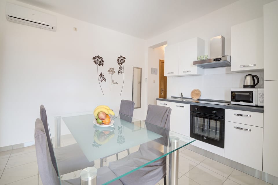 Kitchen and dining area