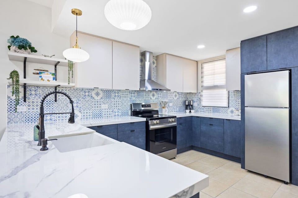 Step into culinary perfection with this sleek and modern kitchen. A chef`s dream, where style meets functionality, making every meal a masterpiece.