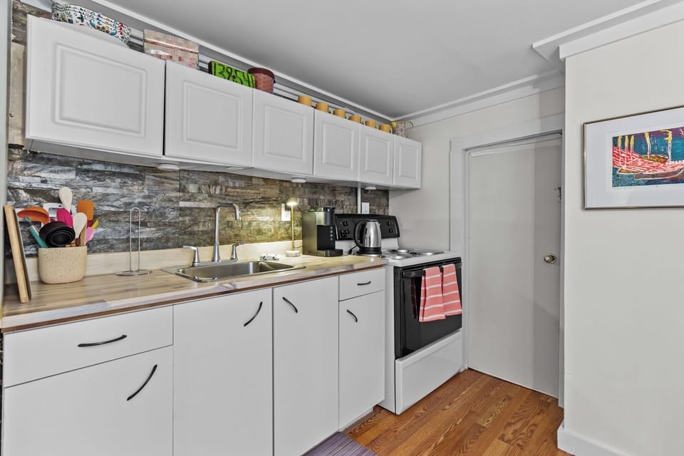 Fully stocked kitchen for all your cooking needs!