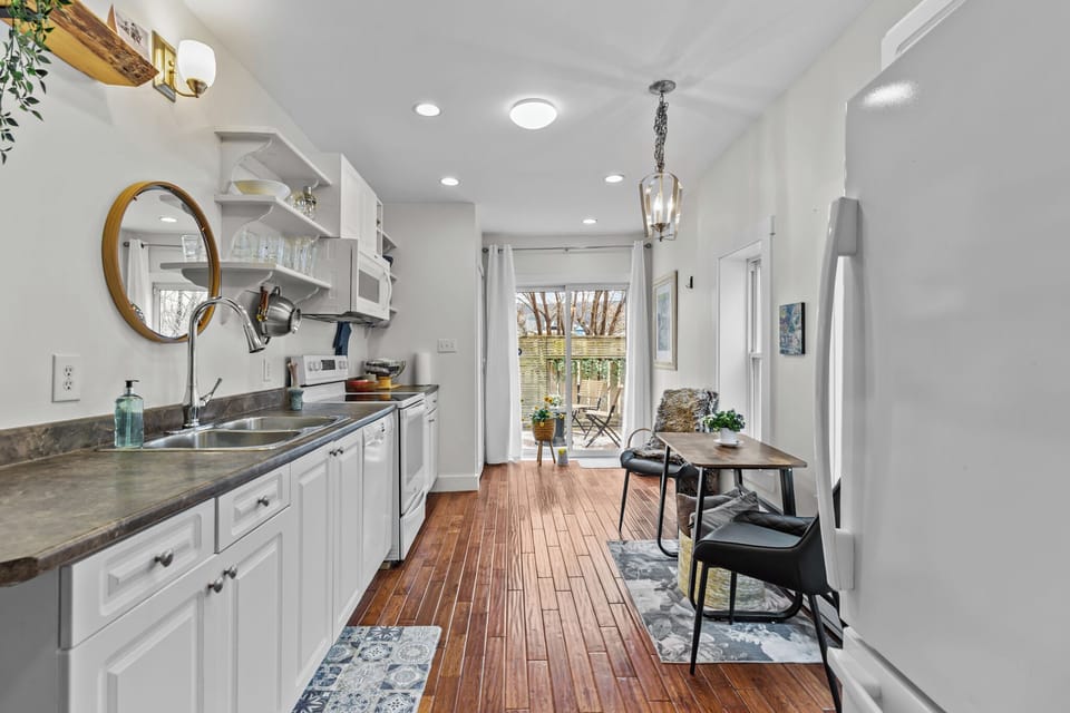 Whip up a meal in the fully equipped kitchen, then step out to enjoy the fresh air!