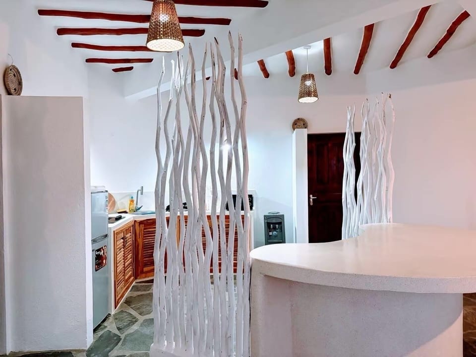 Kitchenette - extra dinning area