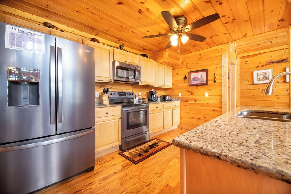 Starry Night Retreat's fully-equipped kitchen