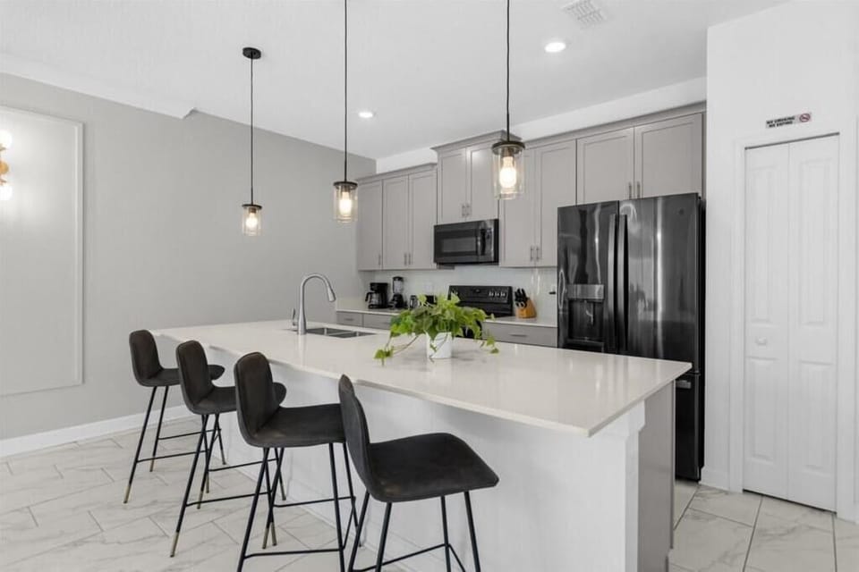 Fully-equipped kitchen