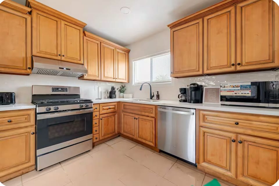 Full Kitchen