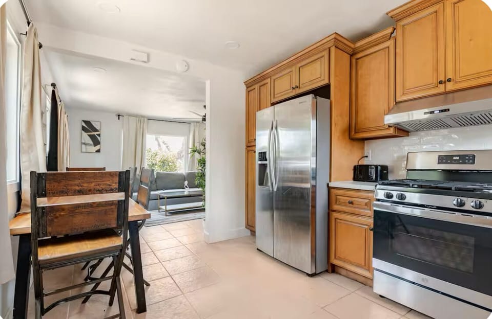 Full Kitchen