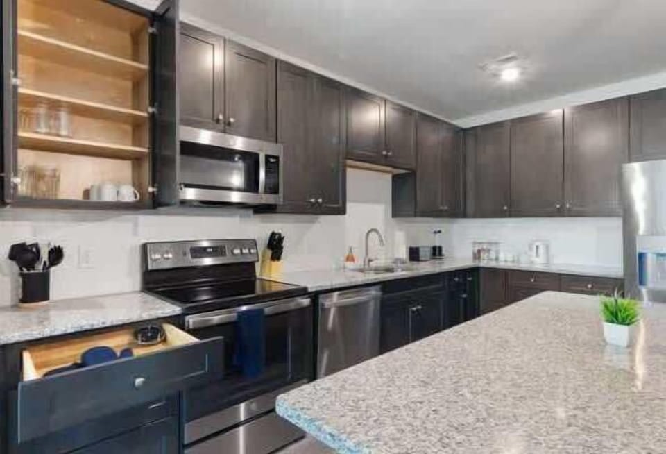 Whether you’re experimenting with new recipes or whipping up a quick dinner, this kitchen inspires creativity and convenience.
