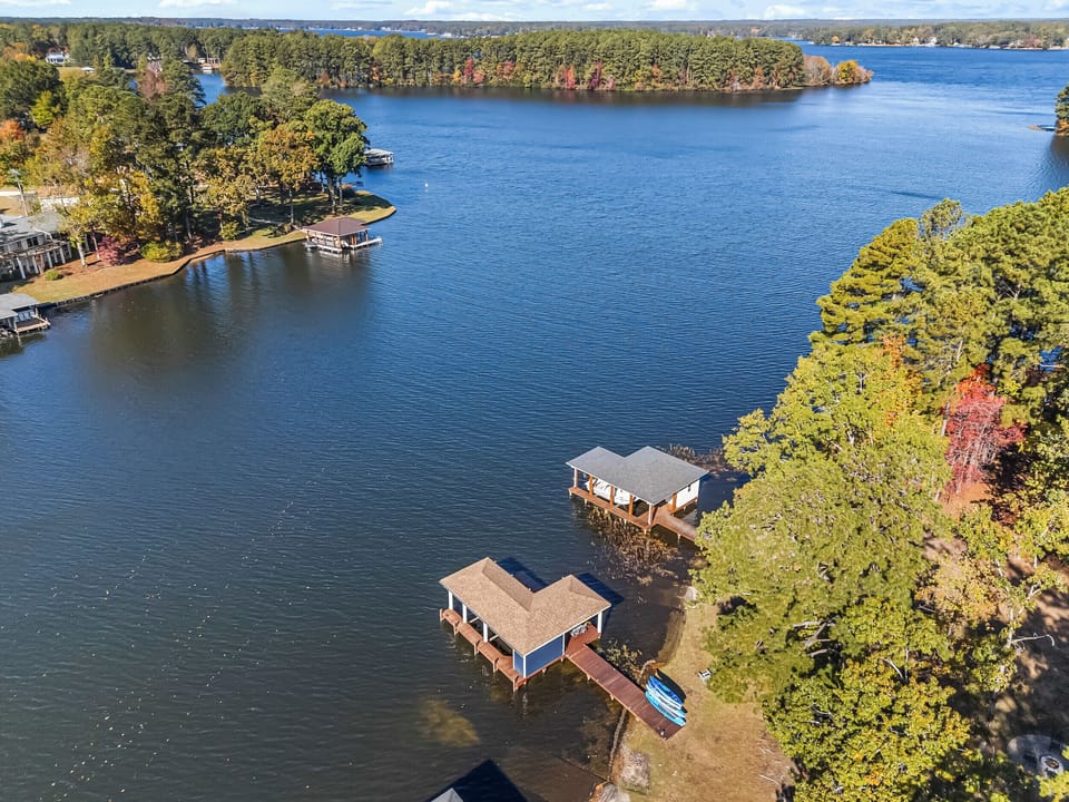 Easy access to Main Lake